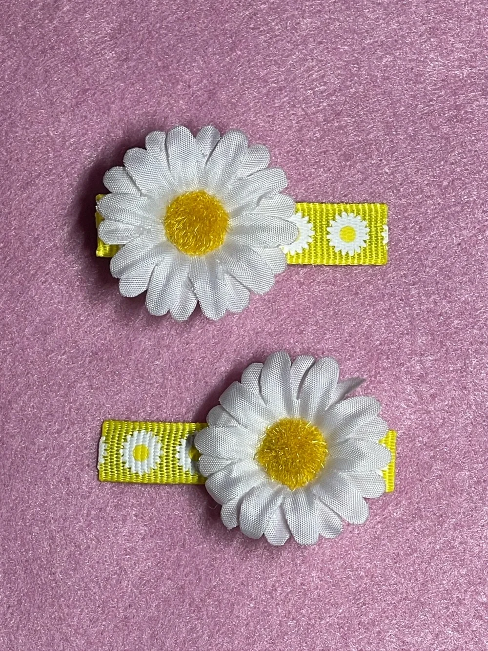 2 listings for $15 Handmade White Daisy Hair Clips on yellow